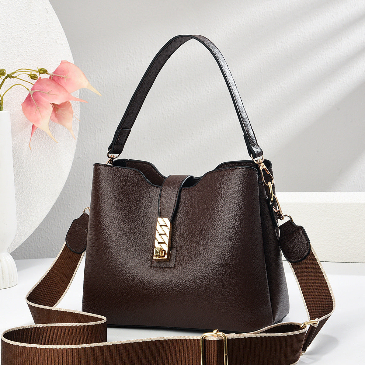 Fashion Personality Large Capacity Bucket Bag